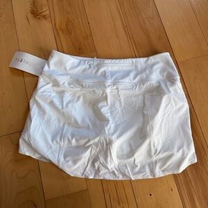 Athleta Run With It Skort 14". Size M.